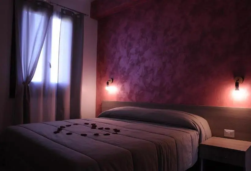 اتاق استاندارد, La Fenice