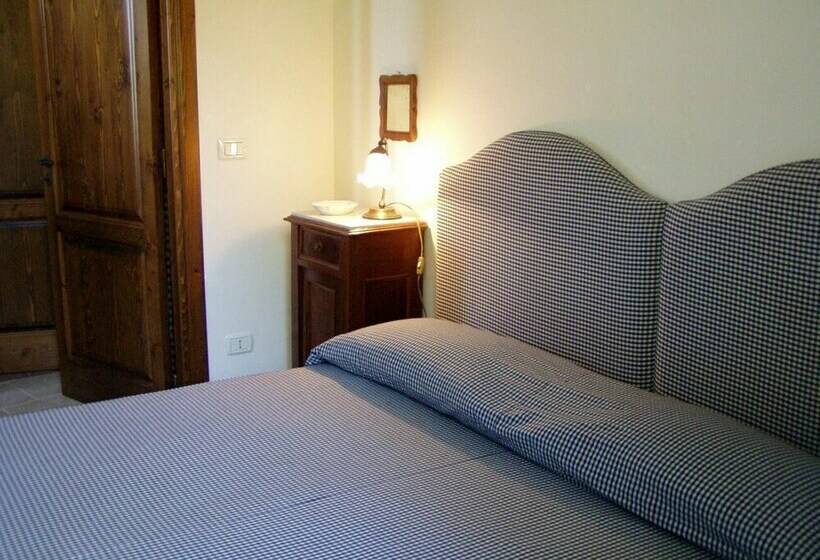 庭の見える１ベッドルームアパートメント, Villa Elena B&b Di Charme