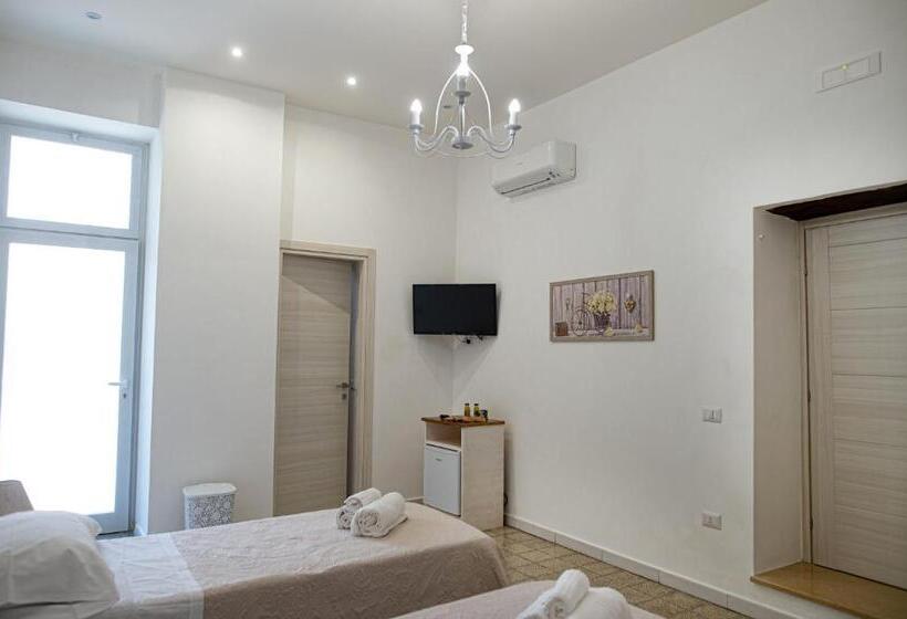 Номер Стандарт, B&b Al Portone