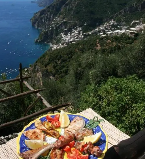 اتاق لوکس با بالکن و چشم‌انداز دریا, Fattoria La Tagliata