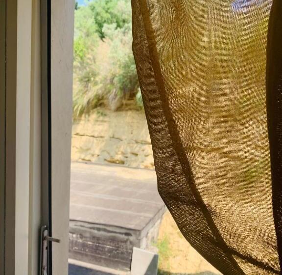 חדר אקונומי, Primo Sole