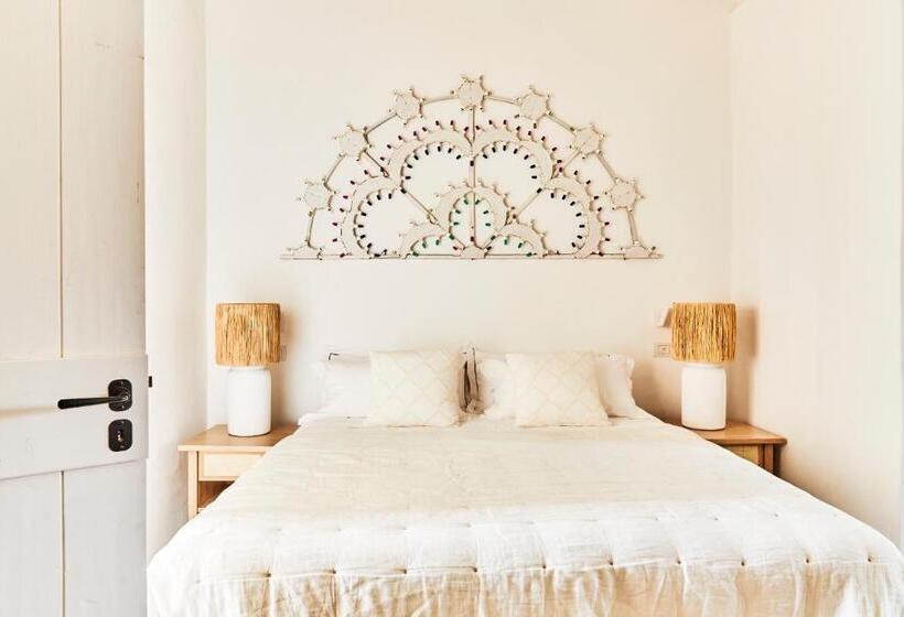 اتاق لوکس با تخت بزرگ, Masseria Calderisi