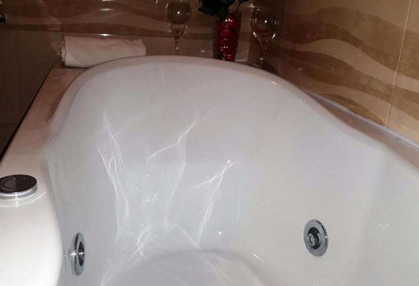 Номер Стандарт с Гидромассажем, Guest House Loriano