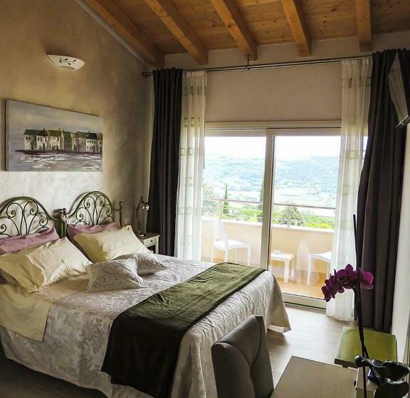 غرفة قياسية مزوَّدة بشُرفة, B&b Il Riccio