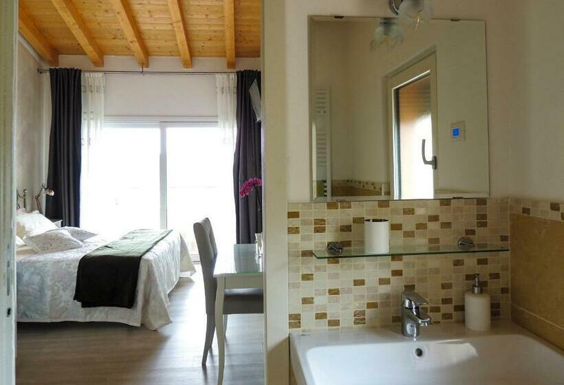 غرفة قياسية مزوَّدة بشُرفة, B&b Il Riccio