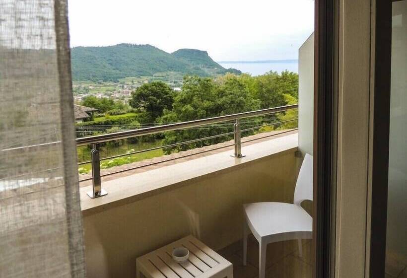 غرفة قياسية مزوَّدة بشُرفة, B&b Il Riccio