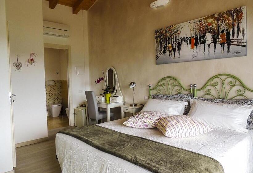 غرفة قياسية مزوَّدة بشُرفة, B&b Il Riccio