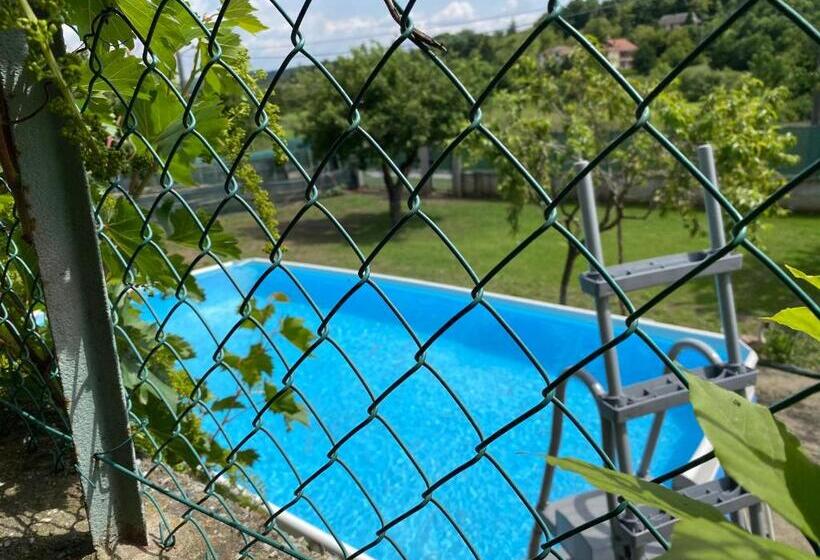 غرفة كومفورت ثلاثية, Oca Carolina