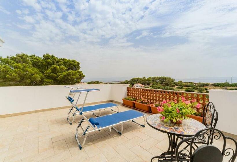 غرفة قياسية مطلّة علي البحر مزوَّدة بشُرفة, Villa Brigida