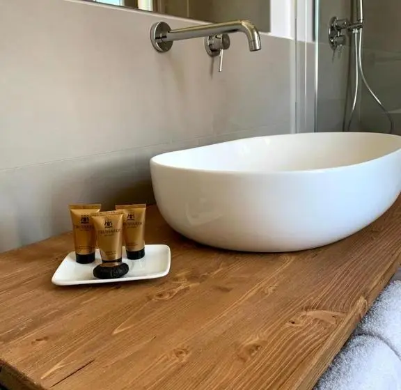 سوییت جونیور, Corteviva Boutique B&b