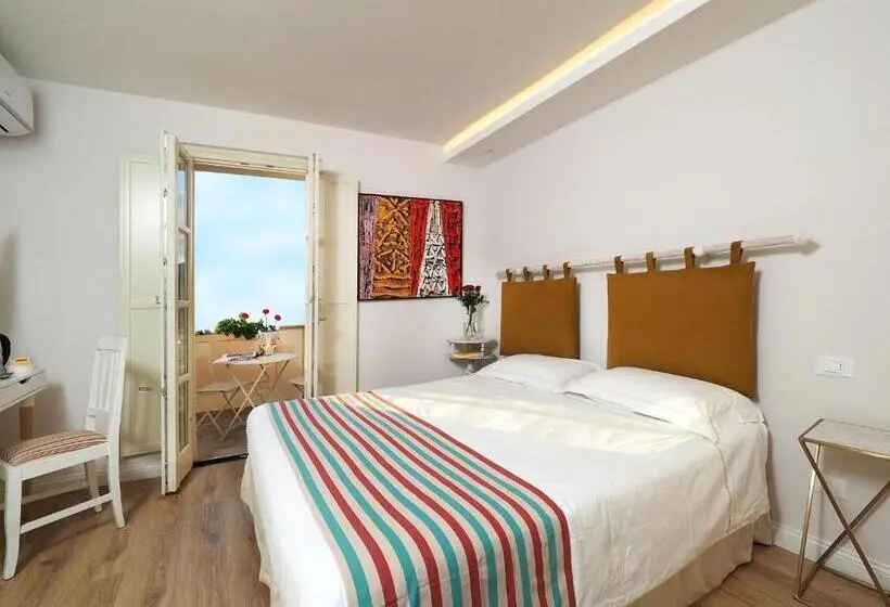 اتاق لوکس با بالکن, Corteviva Boutique B&b