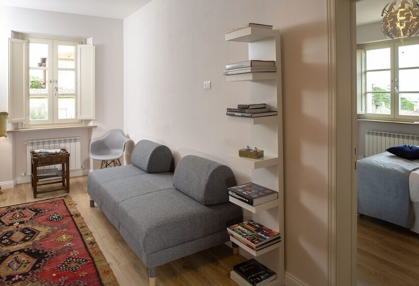 Полулюкс, Corteviva Boutique B&b