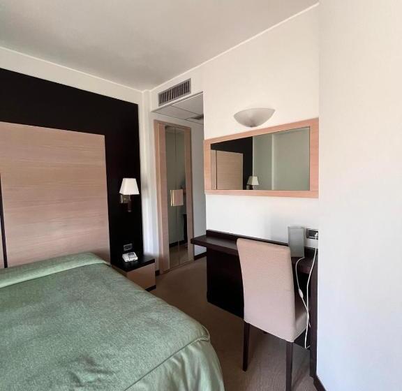 חדר סטנדרט, Ludovico Ariosto