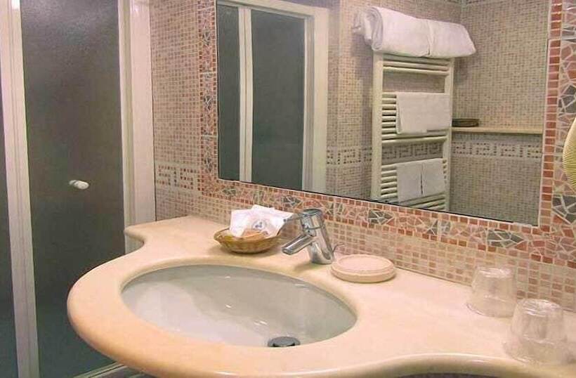 חדר סטנדרט יחיד, Ludovico Ariosto