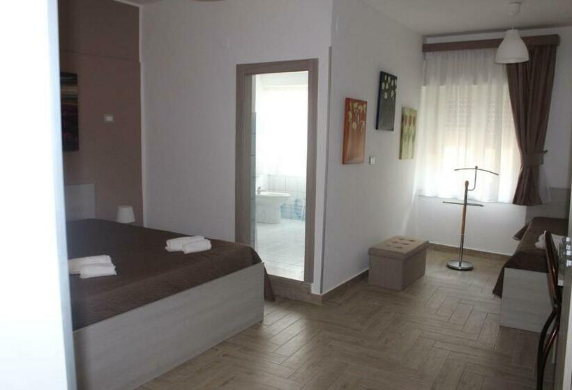 スタンダードトリプルルーム, Affittacamere La Traversa