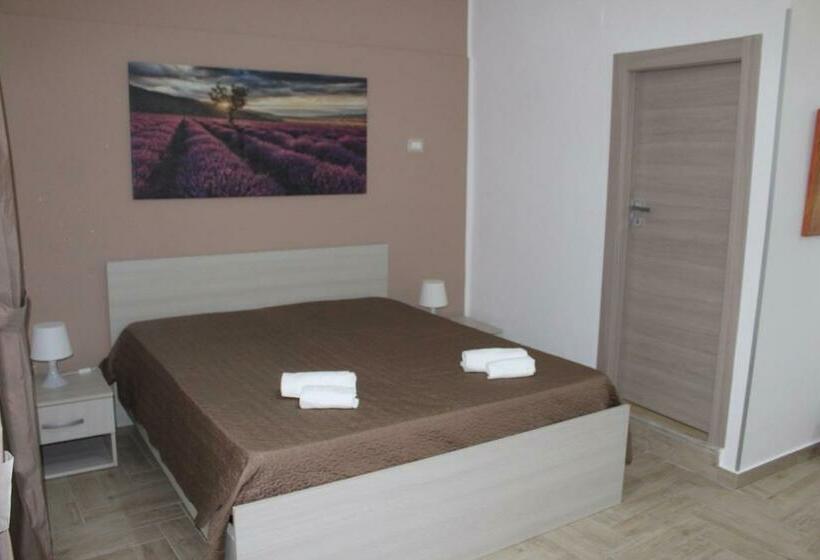 スタンダードトリプルルーム, Affittacamere La Traversa