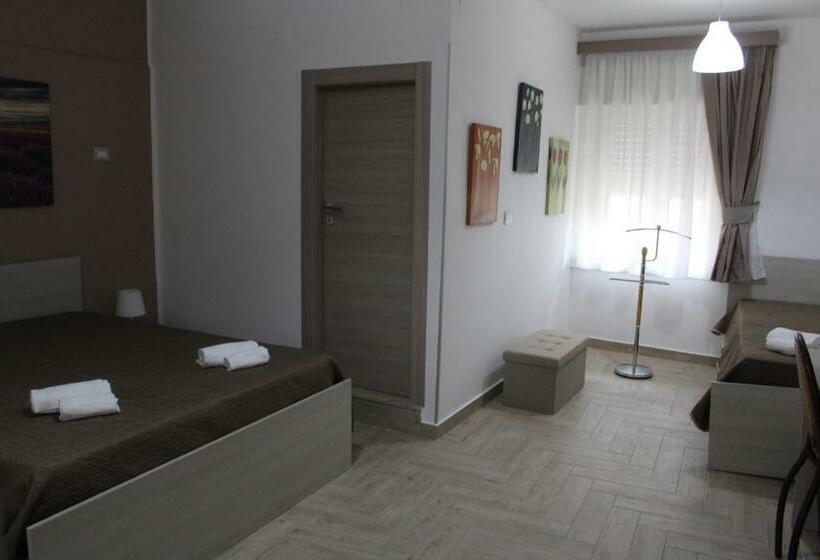 スタンダードトリプルルーム, Affittacamere La Traversa