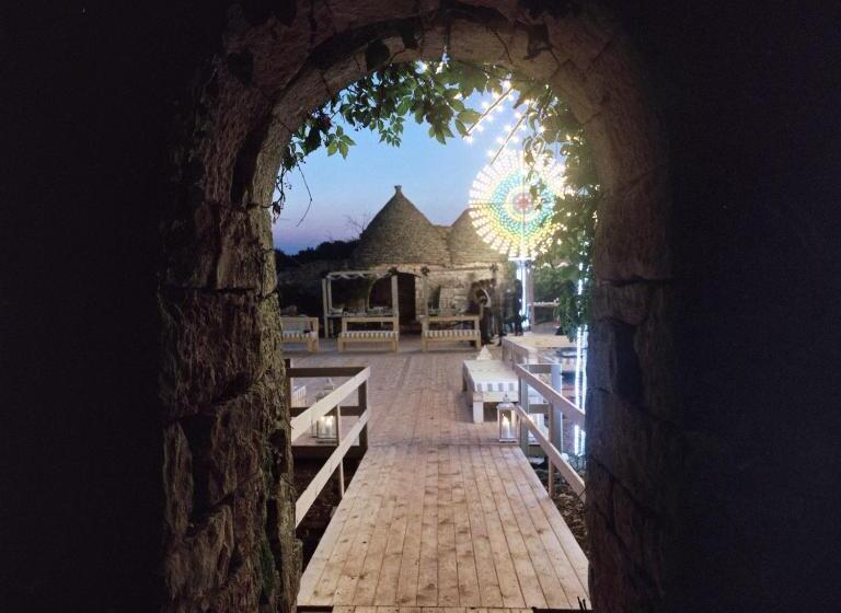 اتاق استاندارد با تخت بزرگ, Borgo Trulli 1789