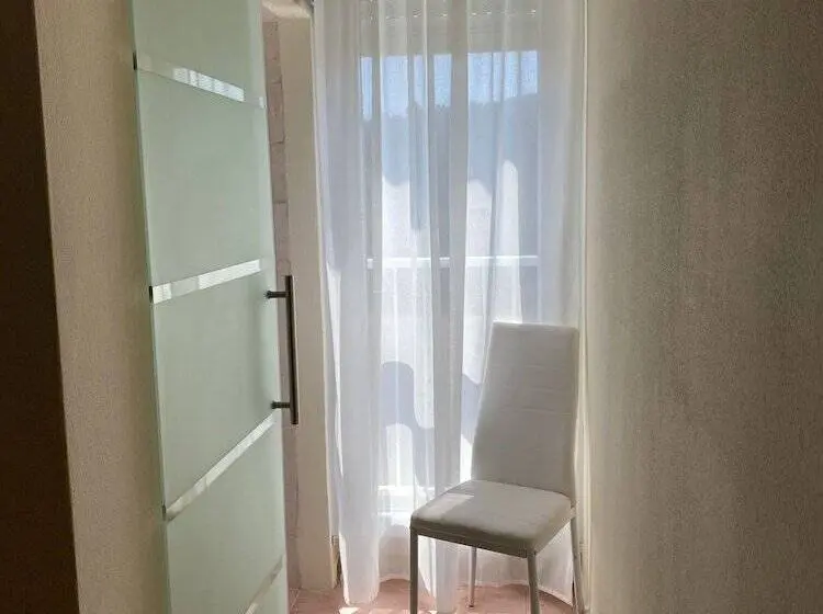 Economy-huone, Acquaviva Experience B&b