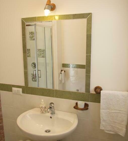 标准间, Olivarooms