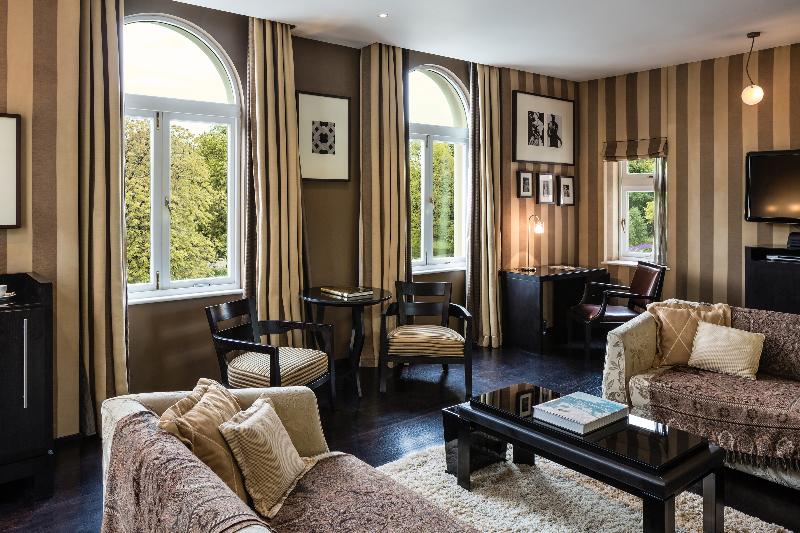 סוויטה, 60 Hyde Park Gate