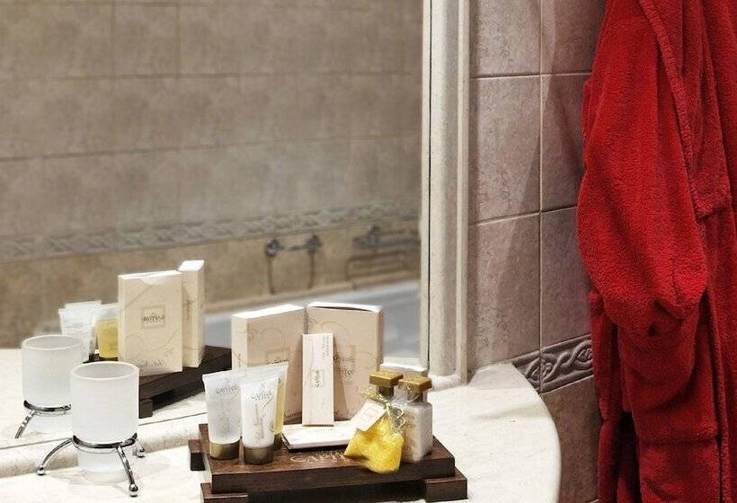 חדר סטודיו סטנדרד, Capitol