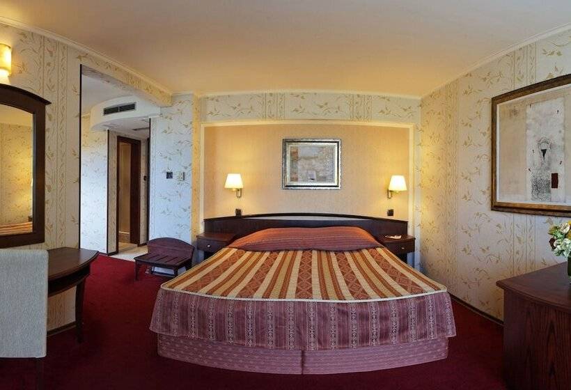 חדר סטודיו סטנדרד, Capitol