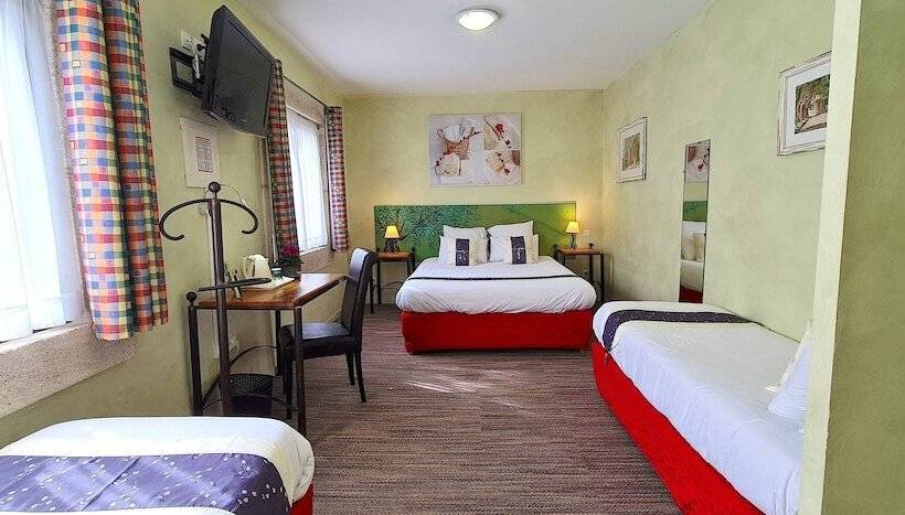 חדר סטנדרט לארבעה, Du Mas