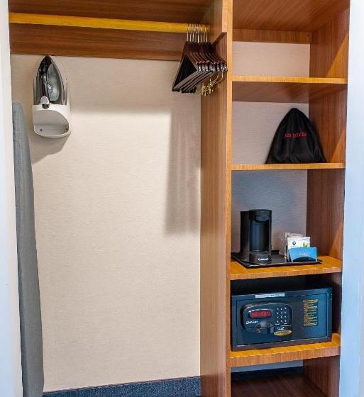 Стандартный Номер Кровать Кинг, Fairfield Inn By Marriott Jfk Airport