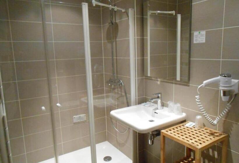 اتاق استاندارد چهار تخته, Hôtel Et Appart'hôtel De L'hermitage