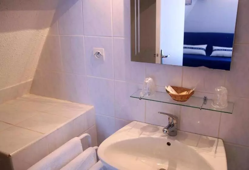 3-Bett-Standardzimmer, Le Chalet