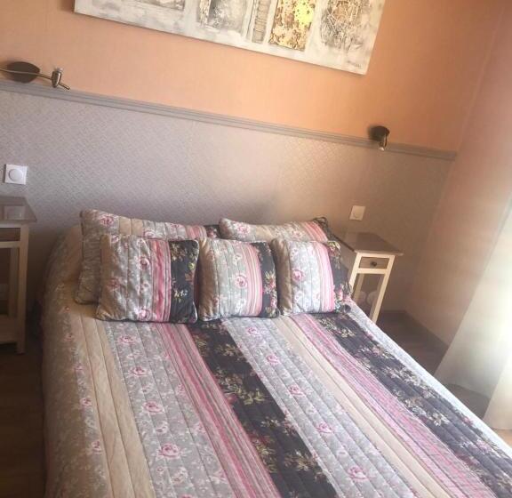 غرفة قياسية ثلاثية, Les Belles Terrasses