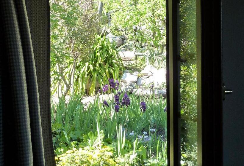 غرفة قياسية ثلاثية, Les Belles Terrasses