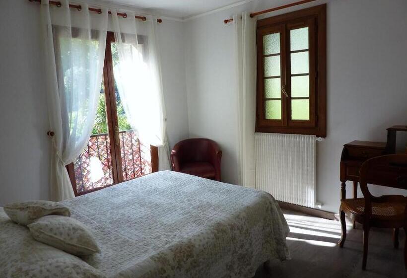 غرفة قياسية مطلّة علي الحديقة, Les Belles Terrasses