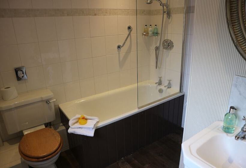 高级大房间, The Manor House