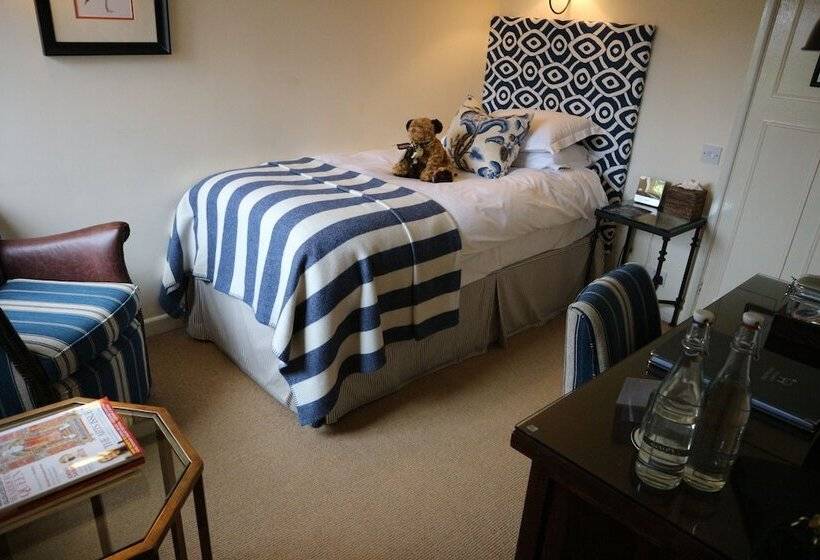 标准单人间, The Manor House