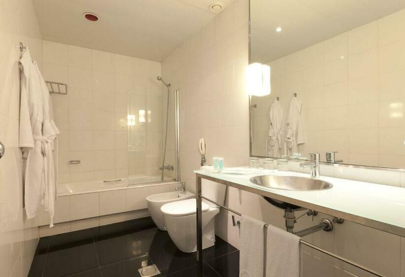 اتاق استاندارد, Quatro Puerta Del Sol