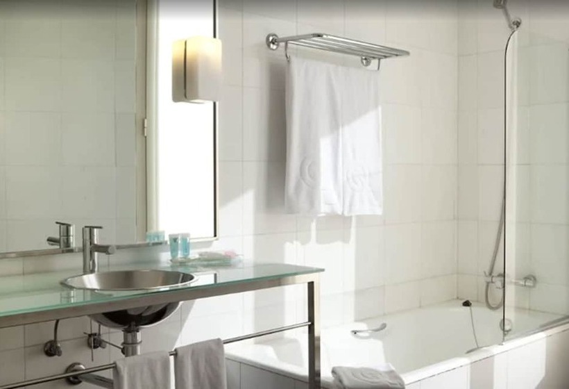 اتاق استاندارد, Quatro Puerta Del Sol