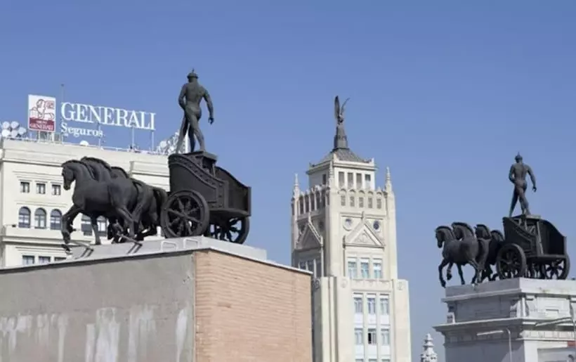 اتاق استاندارد سه نفره, Quatro Puerta Del Sol