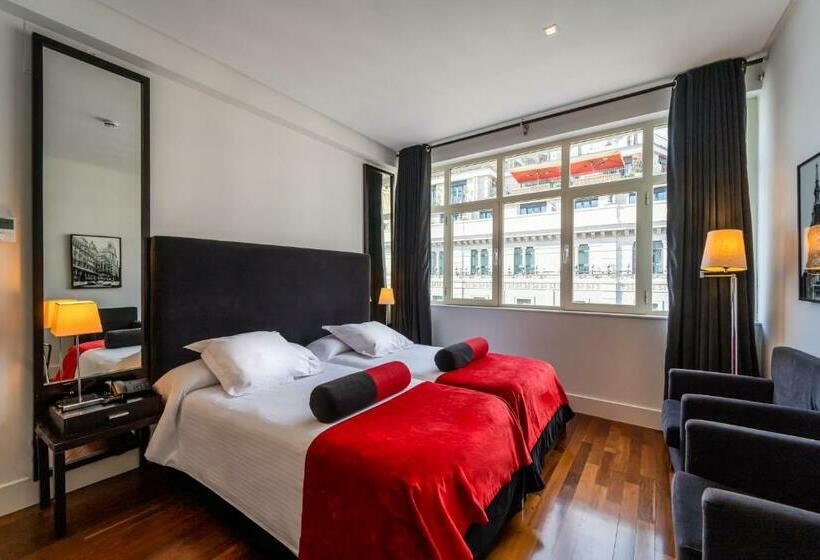 اتاق استاندارد چهار تخته, Quatro Puerta Del Sol