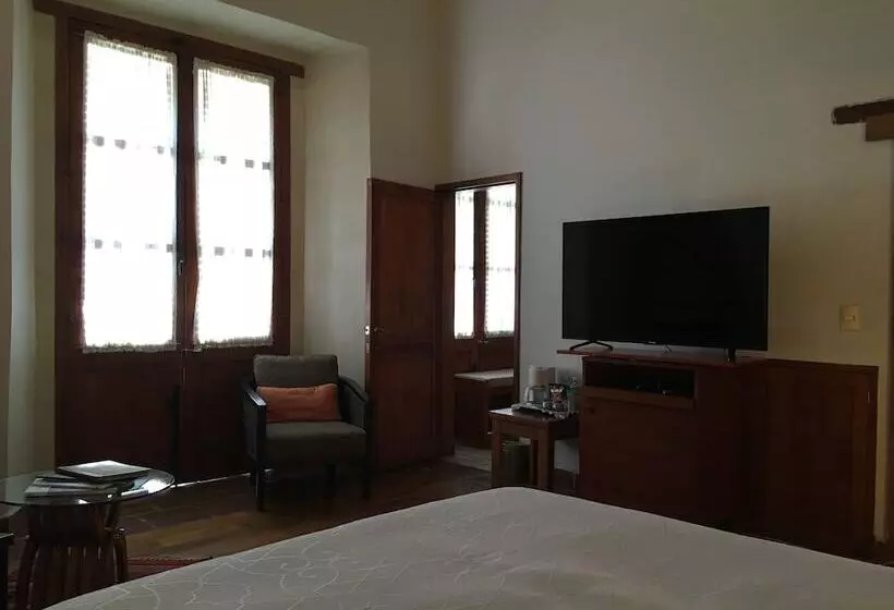 سوییت جونیور, Quinta Luna