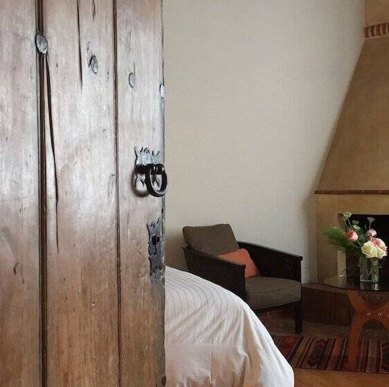 جناح جونيور, Quinta Luna