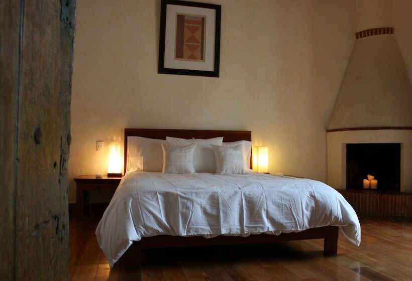 جناح جونيور, Quinta Luna