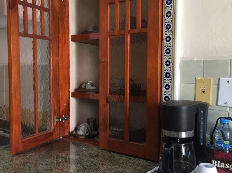 جناح جونيور, Quinta Luna