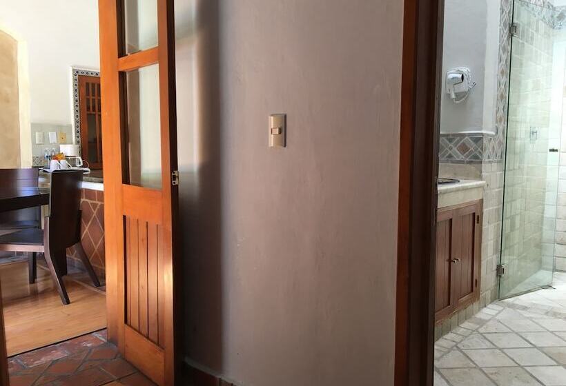 جناح جونيور, Quinta Luna