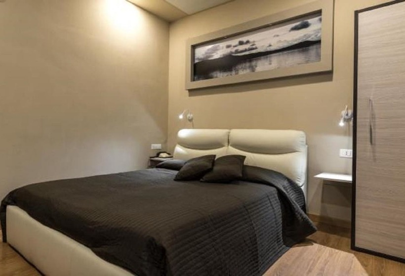 スタンダードルーム, Royal