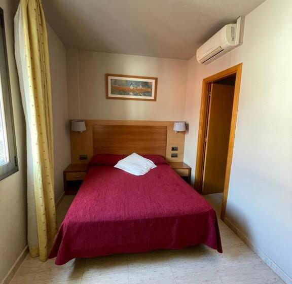 Номер Стандарт, Sant Celoni