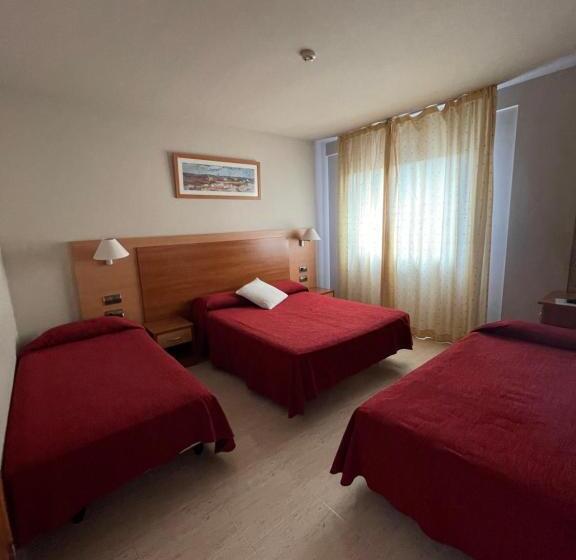 Номер Стандарт Трехместный, Sant Celoni