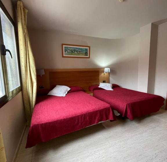 Номер Стандарт Трехместный, Sant Celoni