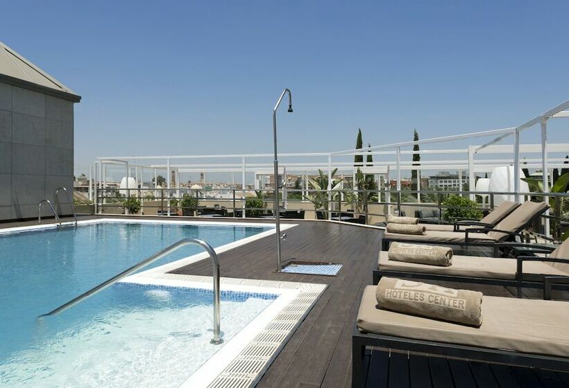 标准间, Sevilla Center